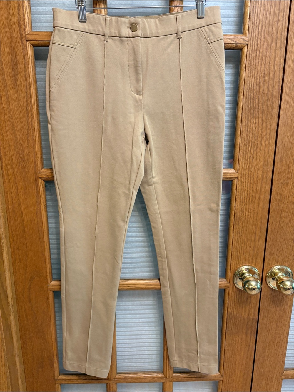 EUC Chico's 1 So Slimming Straight-Leg Ponte Pants in Beige-Tan